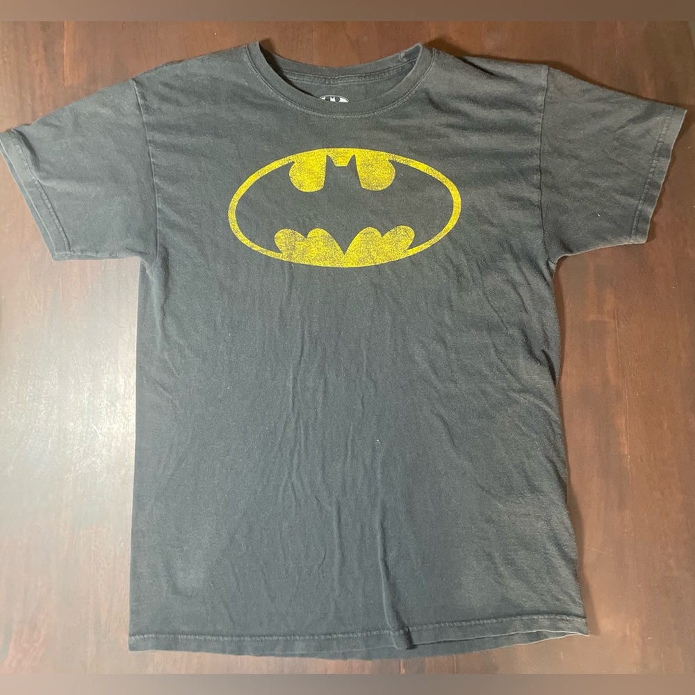Batman yellow t shirt